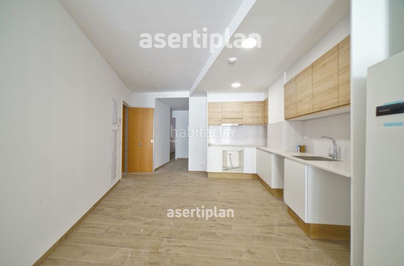 Foto acd159e6-bac7-48fa-b1f3-80e588e3d03e. Piso obra nueva de 4 habitaciones con balcón en Centre Mataró