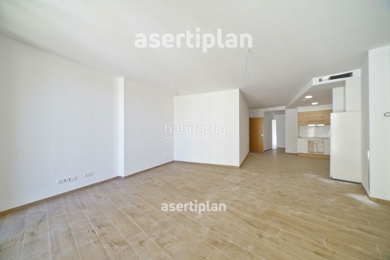 Foto e3ef5e7e-d1f6-471f-8d14-19624811131a. Piso obra nueva de 4 habitaciones con balcón en Centre Mataró