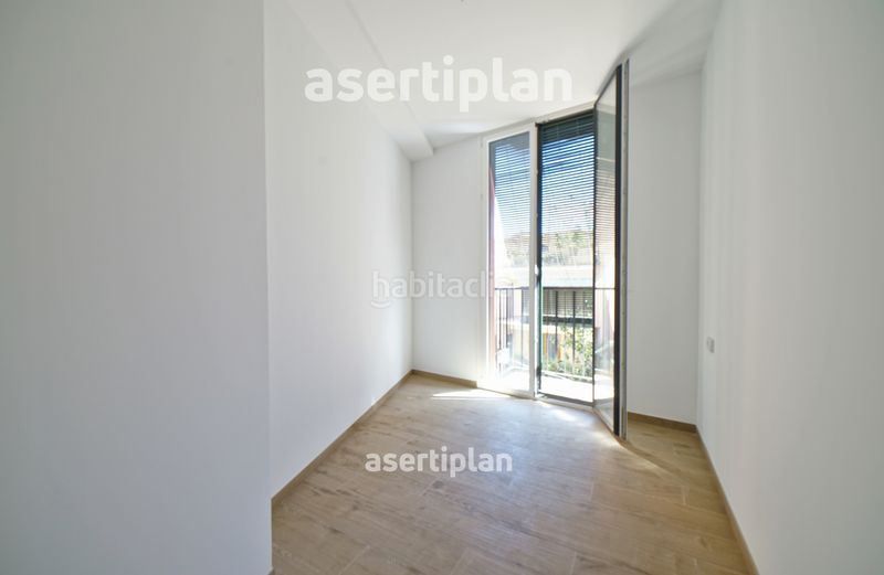 Foto 427dfb03-8c19-482a-b2a3-c8ba7f223e63. Piso obra nueva de 4 habitaciones con balcón vistas segunda planta en Mataró