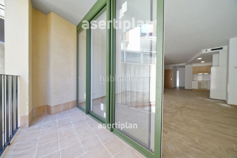 Foto 78d7e590-c70f-4454-b599-58e36cc6e6f8. Piso obra nueva de 4 habitaciones con balcón vistas segunda planta en Mataró