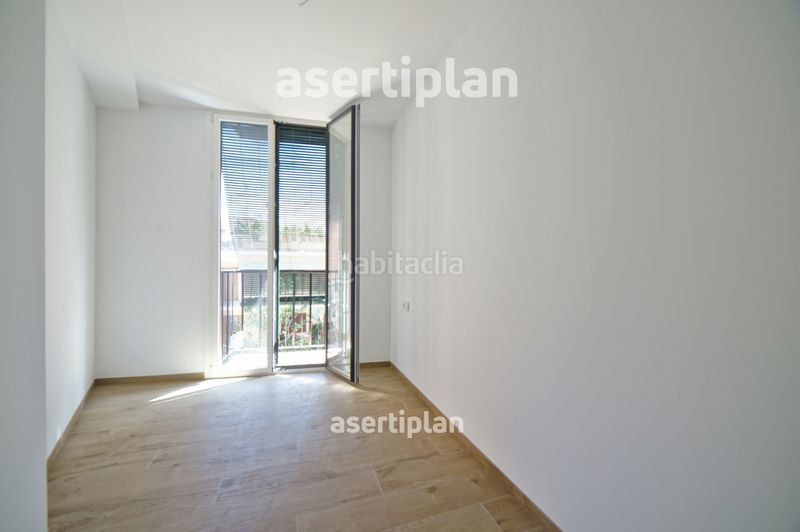 Foto c0ee1793-9e7d-4e1c-b58c-31a0168ccfa9. Piso obra nueva de 4 habitaciones con balcón vistas segunda planta en Mataró