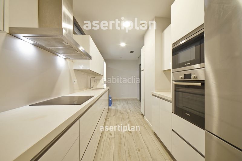 Foto ada9ed63-adbb-49e2-bede-f32e60d03ef4. Pis amb calefacció aparcament a Centre Mataró