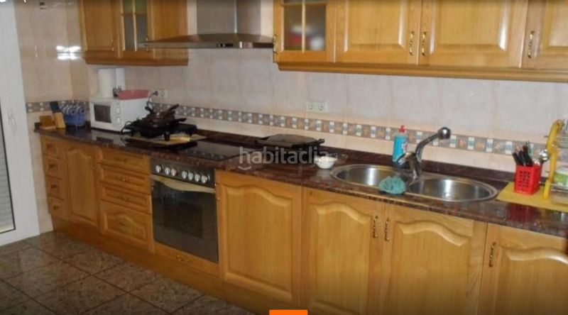 Foto b6521298-e976-4f34-aba7-710cbfa13aa6. Casa amb calefacció a Eixample Mataró