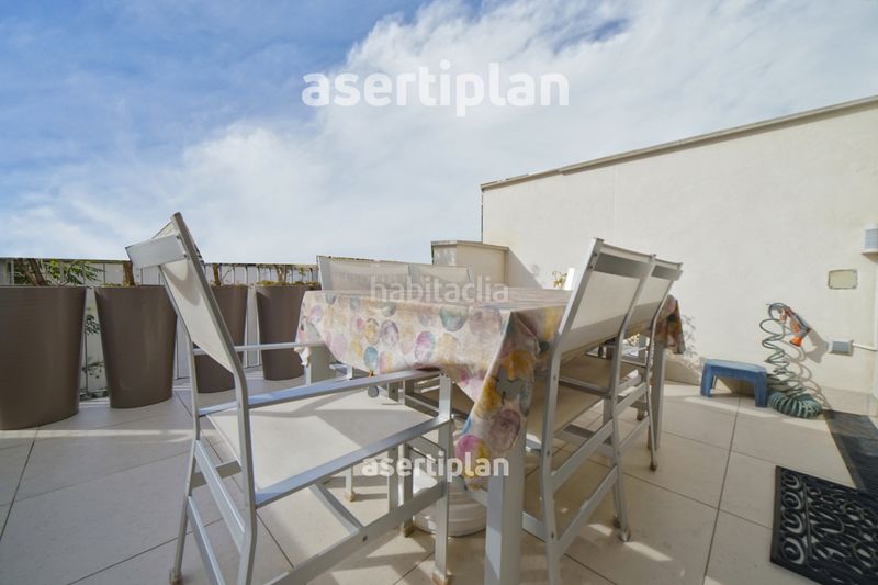 Foto 78b3bfcd-66d0-49b1-a623-4477210f7831. Casa amb xemeneia calefacció aparcament piscina a Mataró