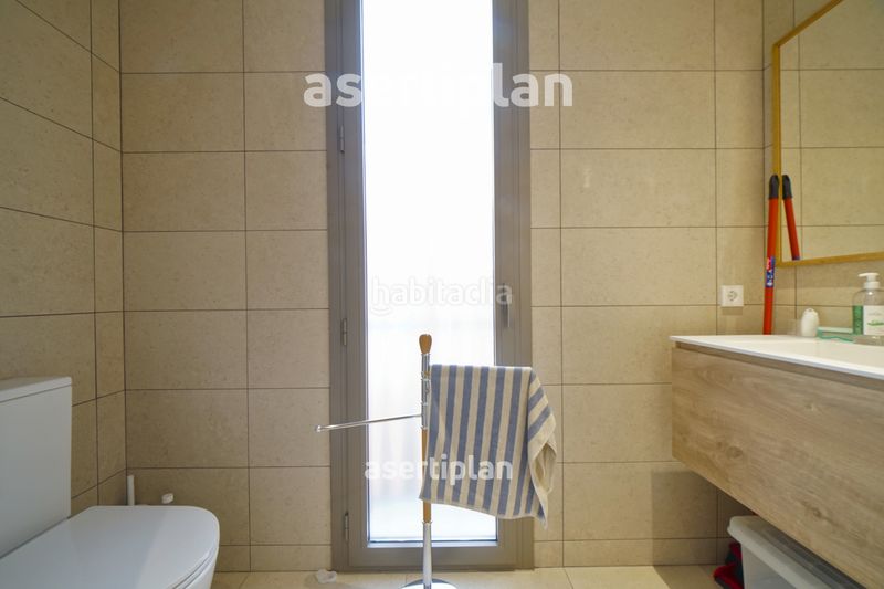 Foto 830ed751-9884-4041-81c7-fa2b45b8d63f. Casa amb xemeneia calefacció aparcament piscina a Mataró