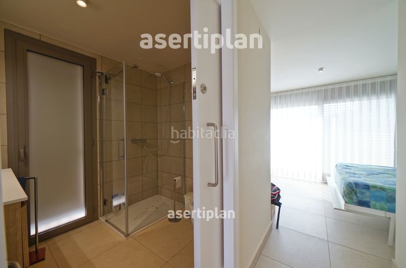 Foto 9f826c56-f742-4406-b7de-2d436f9c9236. Casa amb xemeneia calefacció aparcament piscina a Mataró