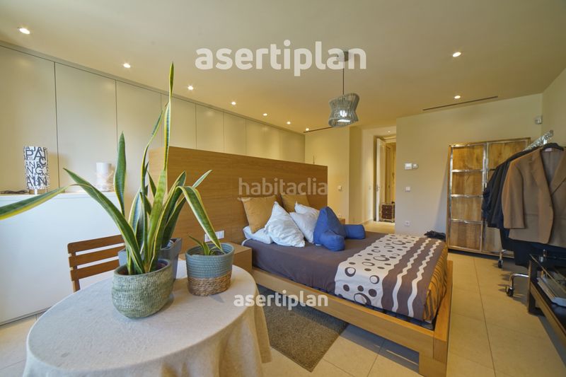 Foto a07a02ea-954f-45dd-b871-1b6cff811dc0. Casa amb xemeneia calefacció aparcament piscina a Mataró