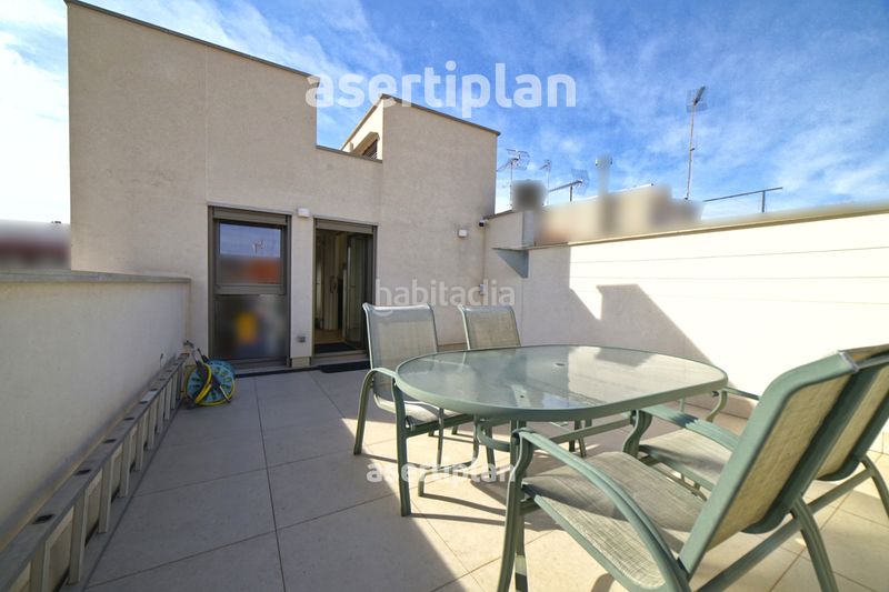 Foto b72d18dc-fa55-420f-87c9-065fedadcaaf. Casa amb xemeneia calefacció aparcament piscina a Mataró