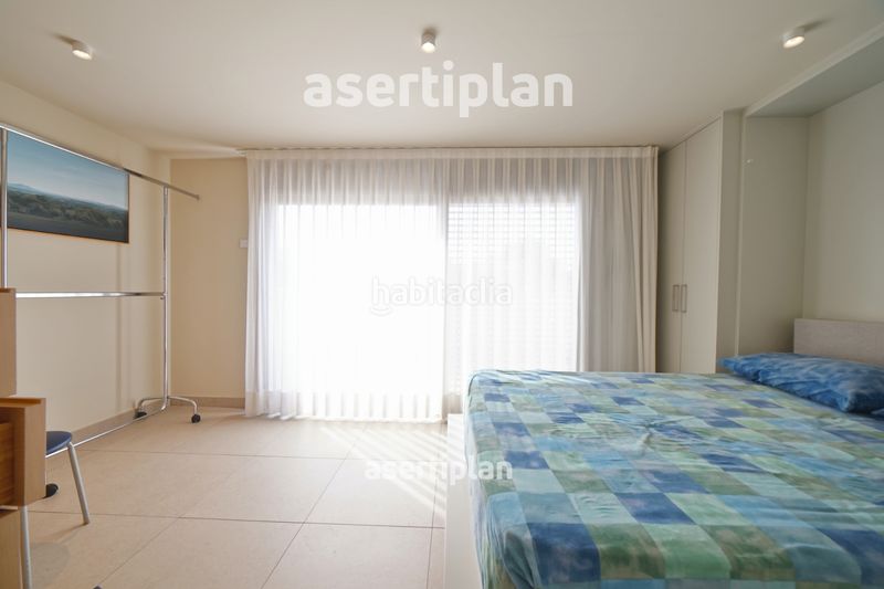Foto e28ca816-9611-46a4-9d16-81f820bb0a16. Casa amb xemeneia calefacció aparcament piscina a Mataró