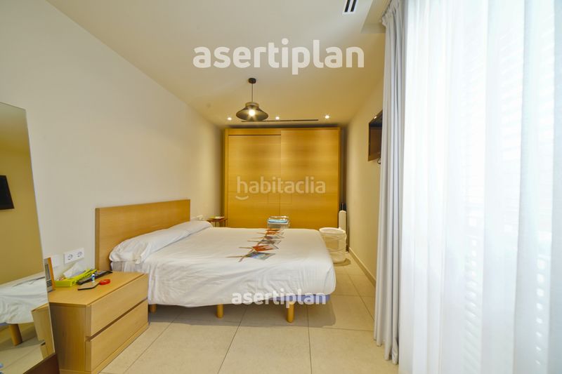Foto eddee598-483f-4588-91d8-577696d1f368. Casa amb xemeneia calefacció aparcament piscina a Mataró