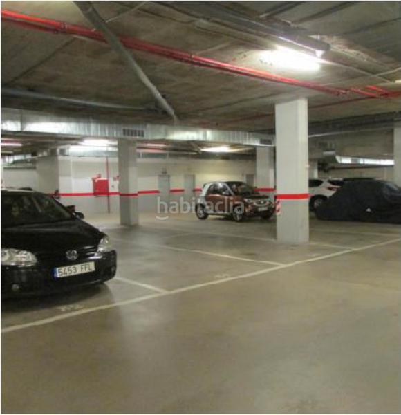 Foto 2a87b7bf-5549-402b-9d32-ce998505f9d4. Parking coche en carrer de teodor llorente 25 ultima plaza de aparcamiento disponible - c/ teodor llorente, 25-39 () en Barcelona
