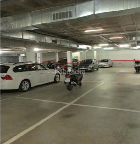 Foto f63998f2-8008-4191-ae83-cfcf63d36f0b. Parking coche en carrer de teodor llorente 25 ultima plaza de aparcamiento disponible - c/ teodor llorente, 25-39 () en Barcelona