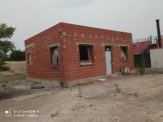 Mas à Cañadas de San Pedro. Casa con terreno para reformar