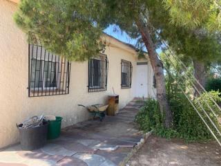 Bauernhof en Los Conejos. Casa en parcela con piscina