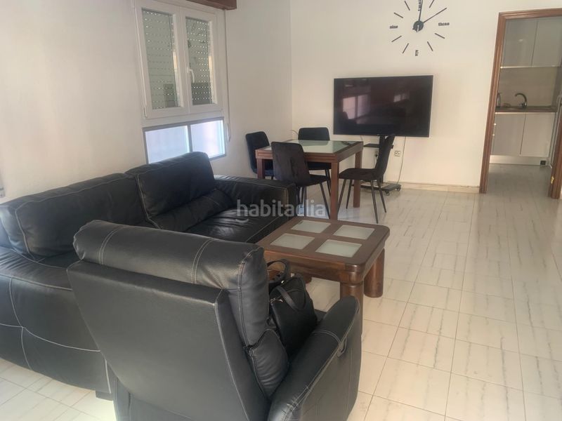 Foto 4641ff11-9b05-48b9-a9d6-97588033a1a0. Casa aparellada a Avenida Habaneras - Curva de Palangre Torrevieja