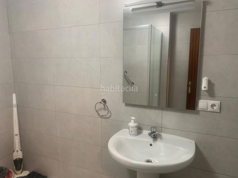 Foto 4cacb536-f915-4bab-94f3-3c60ec074fcc. Casa aparellada a Avenida Habaneras - Curva de Palangre Torrevieja