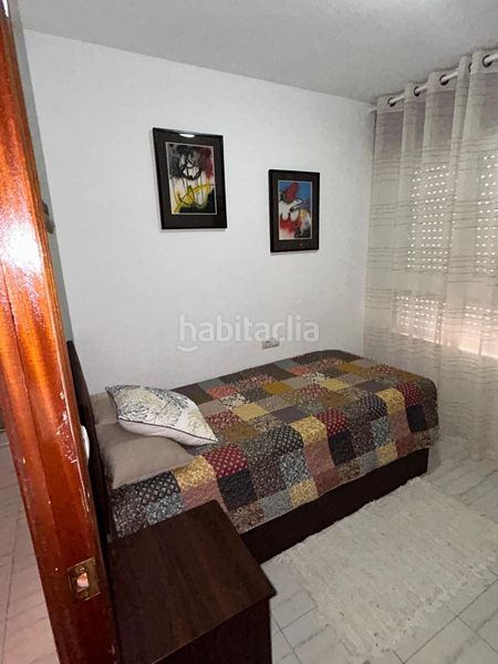 Foto 5171cc2c-3fdb-474a-b58f-66b65e33c2e5. Casa aparellada a Avenida Habaneras - Curva de Palangre Torrevieja