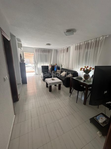Foto 868e0d8b-f2f9-46a6-b124-b83309d64fa4. Casa aparellada a Avenida Habaneras - Curva de Palangre Torrevieja