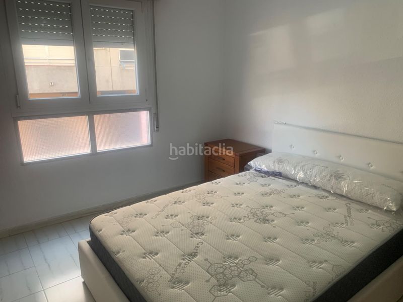 Foto b20bdf10-1252-4dc5-9a64-09dd7ca96fce. Casa aparellada a Avenida Habaneras - Curva de Palangre Torrevieja