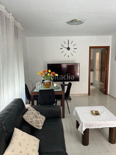 Foto d5b92758-e534-4da7-b33f-d5efb57878c9. Casa aparellada a Avenida Habaneras - Curva de Palangre Torrevieja