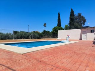 Masia a Cañada Hermosa. Casa en parcela con piscina
