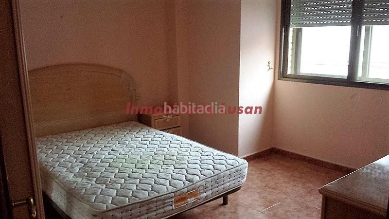 Foto 5793b40e-324d-4ad8-8bd0-6044b48dff8b. Etagenwohnung mit parking in Los Castillejos - La Trinidad Málaga