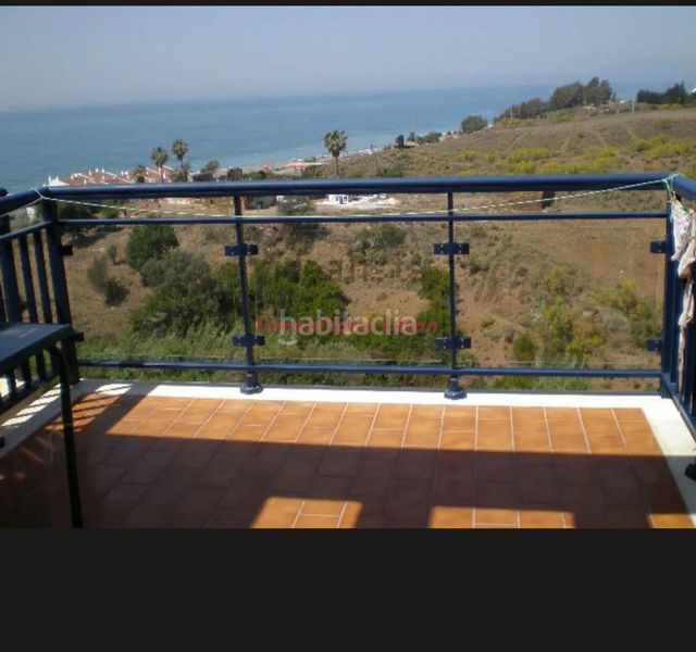 Foto 2d51e157-50f9-4e70-b139-93b50125255b. Lloguer pis amb piscina a Benajarafe