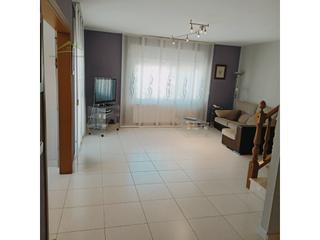 Maison  N/a. Espectacular casa a la venta en moja olerdola