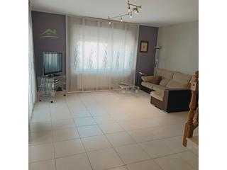 Casa  N/a. Espectacular casa a la venta en moja olerdola