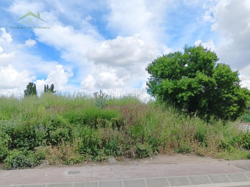 Foto c690c1bd-4649-474c-9863-859257f69e2b. Casa amb aparcament a Pla del Penedès (El)