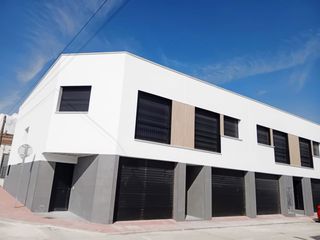 Reihenhaus in Pla del Penedès (El). Promoción de casas adosadas en el pla del penedès!