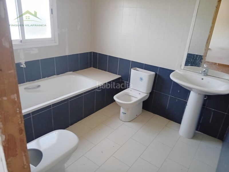 Foto 84c66e06-bdfb-4766-8d3b-3d53e9346c3c. Casa amb aparcament a Granada (La)