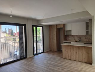 Fantástico piso en el Poble Nou, a un paso de la estación y del centro!