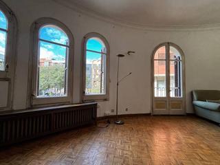 Flat  Carrer de les carolines. Piso en venta