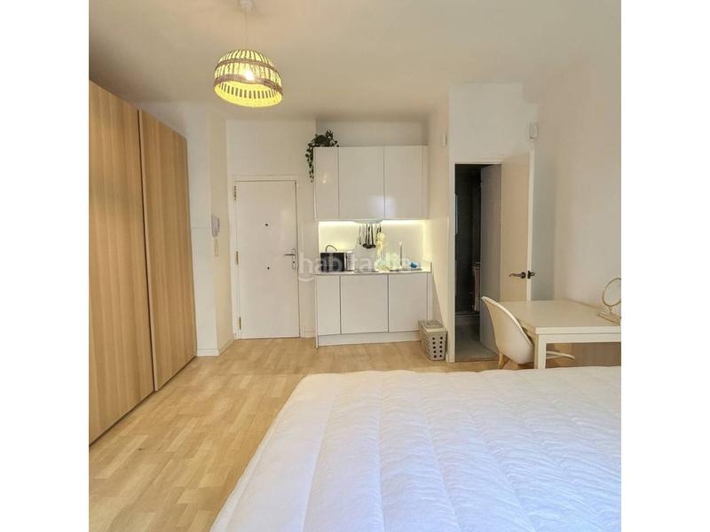 Foto b4611090-17b9-42a0-a6a3-a13db211c8d6. Attique avec chauffage dans St. Pere - Sta. Caterina - El Born Barcelona