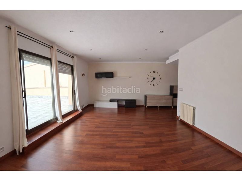 Foto db14a992-b59a-4c11-9ce1-8fb2a7fa4158. Àtic amb calefacció a Castell-Poble Vell Castelldefels