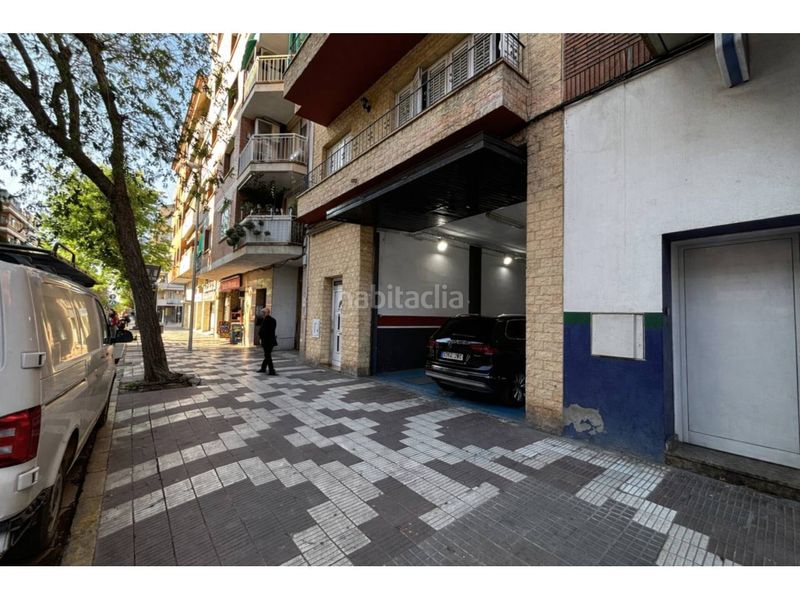 Foto b0d086d6-26fa-4f70-ad34-0bd9dd953840. Local comercial a La Roureda Viladecans