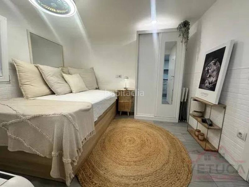 Foto cef9f977-d77c-4b43-8fd9-7f95daea3881. Estudi a Barceloneta Barcelona