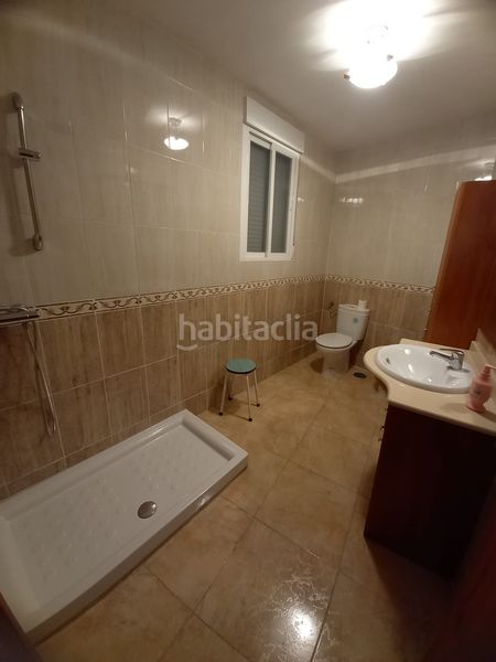 Foto d0ab05bd-832c-4ab5-b1fe-7fe434b523de. Casa amb aparcament a Cazalegas