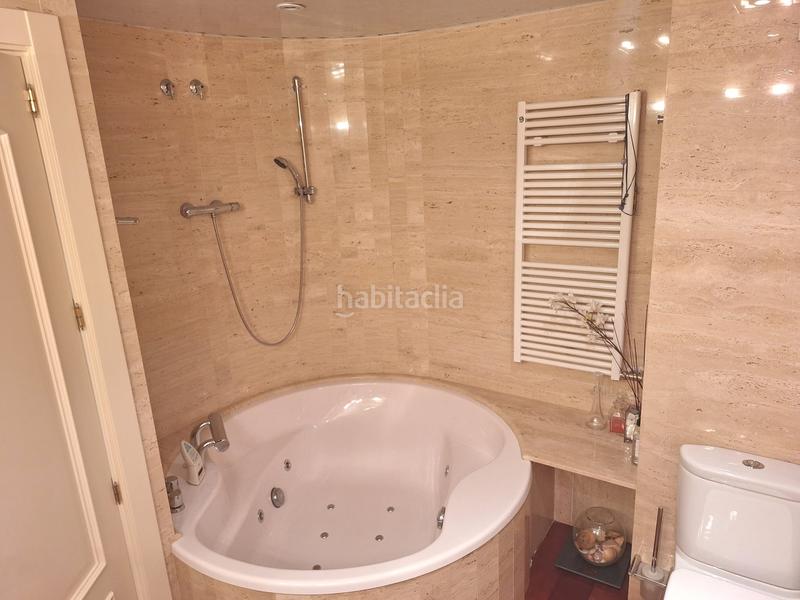 Foto 19b0fe53-dc39-46f0-ab8c-b7014e4be677. Dúplex en Centre Santa Coloma de Gramenet