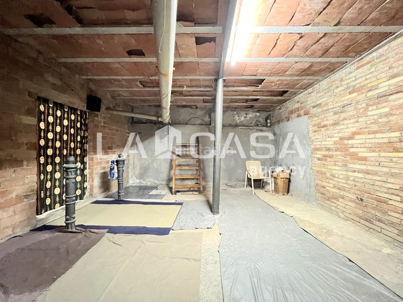 Foto 1b7596f2-a8e1-4c64-82f8-25ae5e8780b5. Local comercial en La Salut Badalona