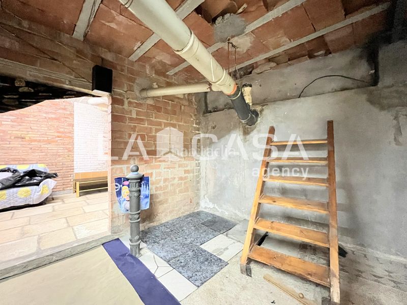 Foto af214f52-b370-43d4-b407-27e17a8d658a. Local comercial en La Salut Badalona