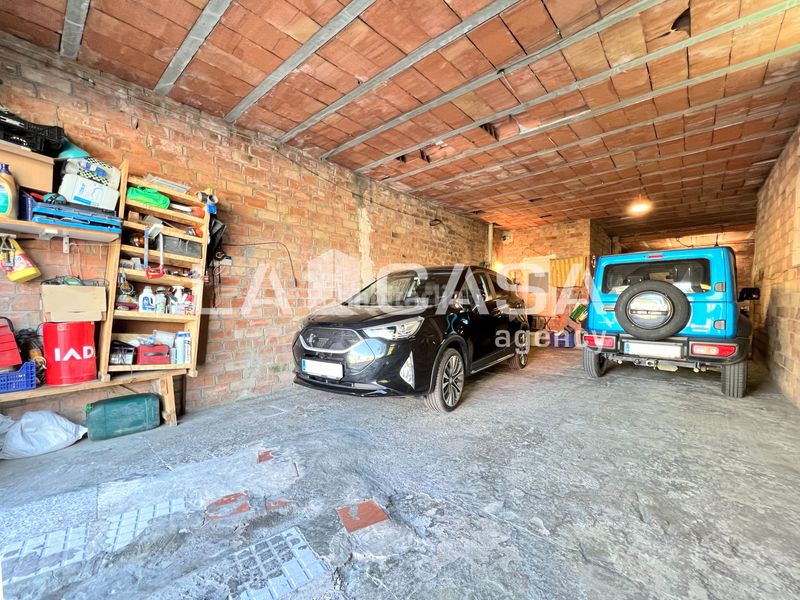 Foto fb34908e-f101-4c00-8fb3-0ce5fed2d574. Local comercial en La Salut Badalona