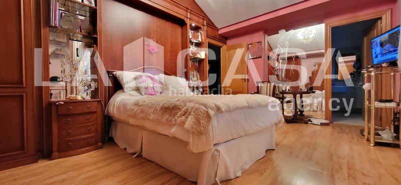 Foto a393c24b-dba8-4fe3-8c66-fd963f75efd1. House with heating parking pool in El Berrocal Valladolid