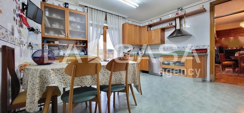 Foto d8e3812d-9070-4334-93aa-c8165eefa809. House with heating parking pool in El Berrocal Valladolid