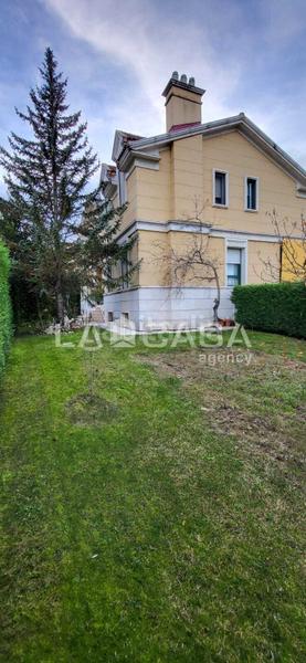 Foto 595eca9d-88bf-48a8-a3c1-a8406c9dba8c. Maison avec chauffage parking piscine dans El Berrocal Valladolid