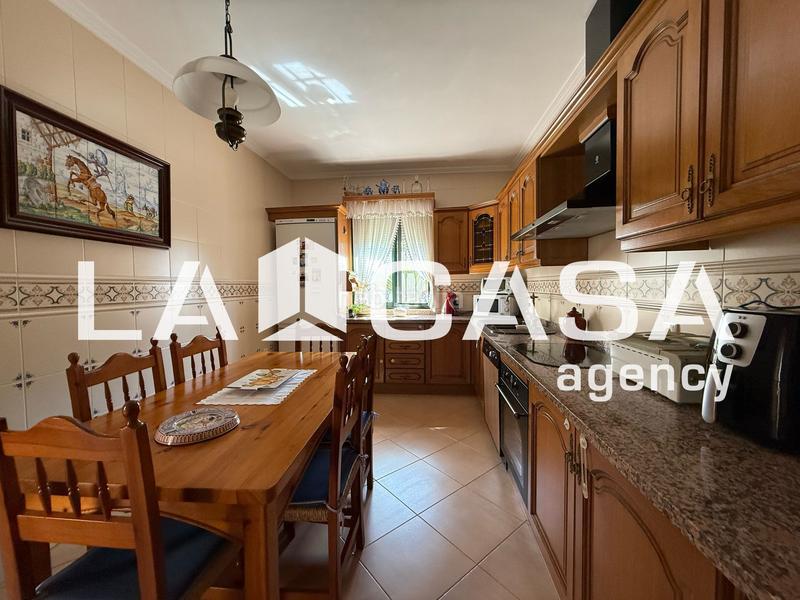 Foto 38b03f31-8327-4caa-b59f-5dbd6adff854. Chalet dans cerros de Montequinto Montequinto