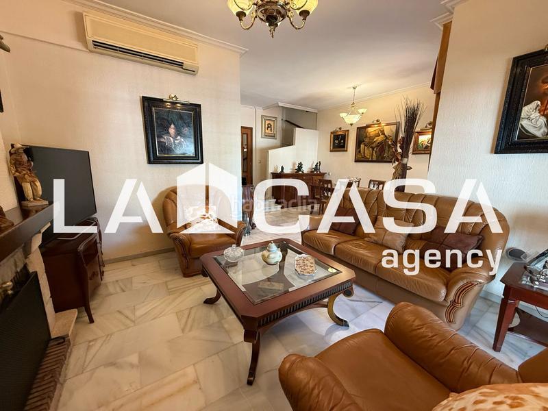 Foto 7aa4f0fd-3a6a-475b-8717-b62b990adceb. Chalet dans cerros de Montequinto Montequinto