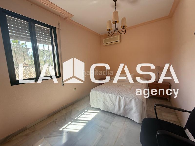 Foto b9857d5b-8b23-418d-8ff1-84e5c37c8d91. Chalet in cerros de Montequinto Montequinto