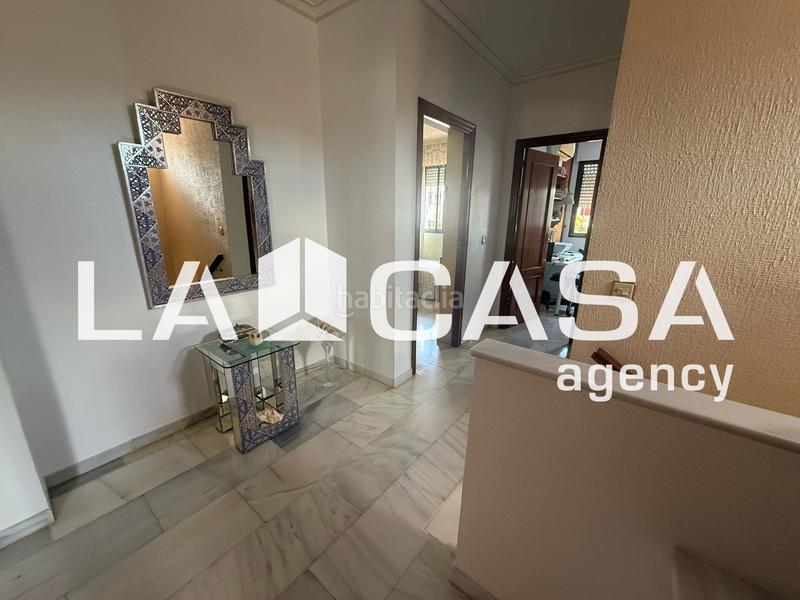 Foto e4b4ba69-ca7c-4691-bb14-a077c6994983. Chalet in cerros de Montequinto Montequinto